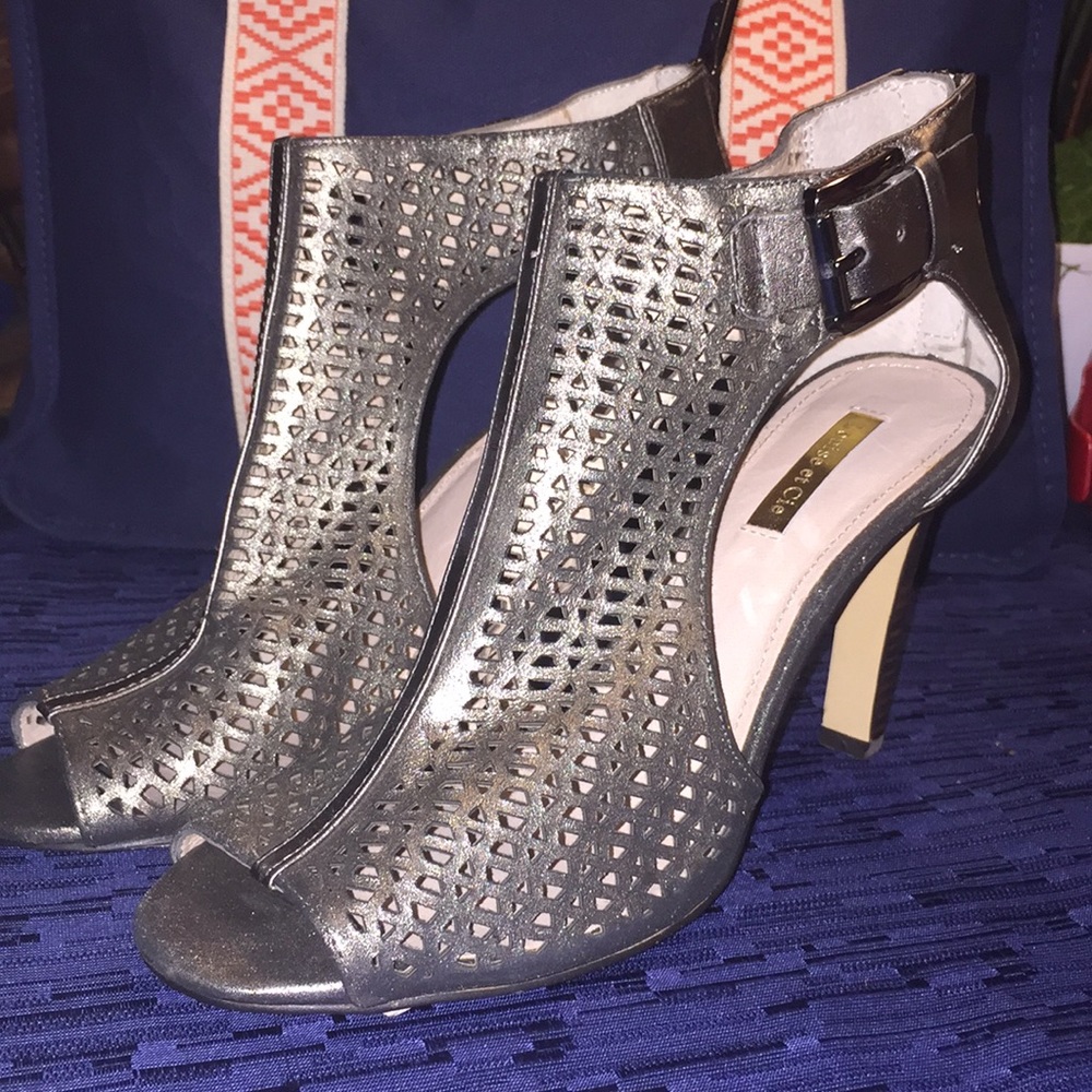 Louise et Cie👠metallic open toe heel 👠